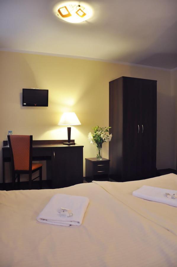 Hotel Pojezierze Szczecinek Habitación foto